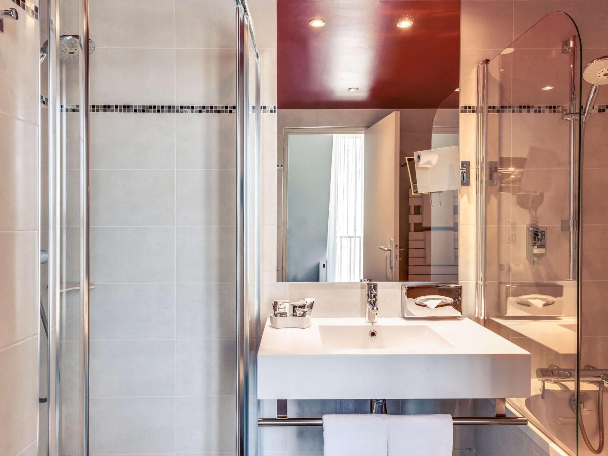 Mercure Paris Bastille Marais Exterior foto